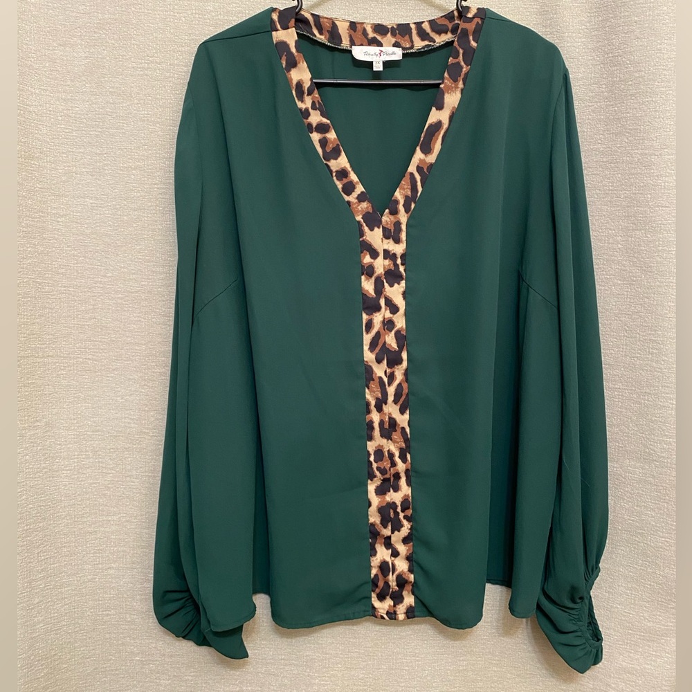 Chic Forest Green Blouse with Leopard Accent
